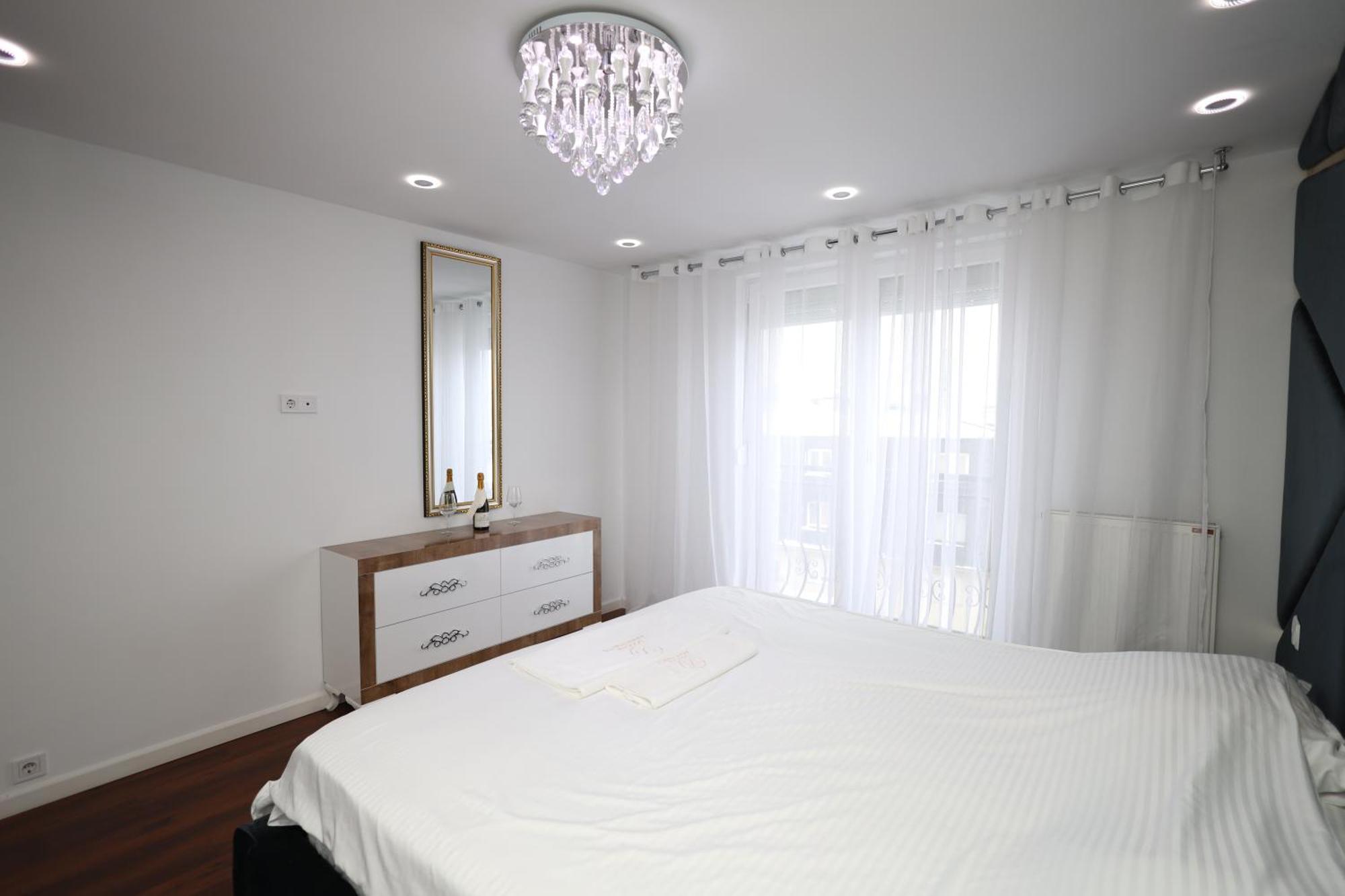 Dodona Aparthotel In Prishtina 프리슈티나 외부 사진